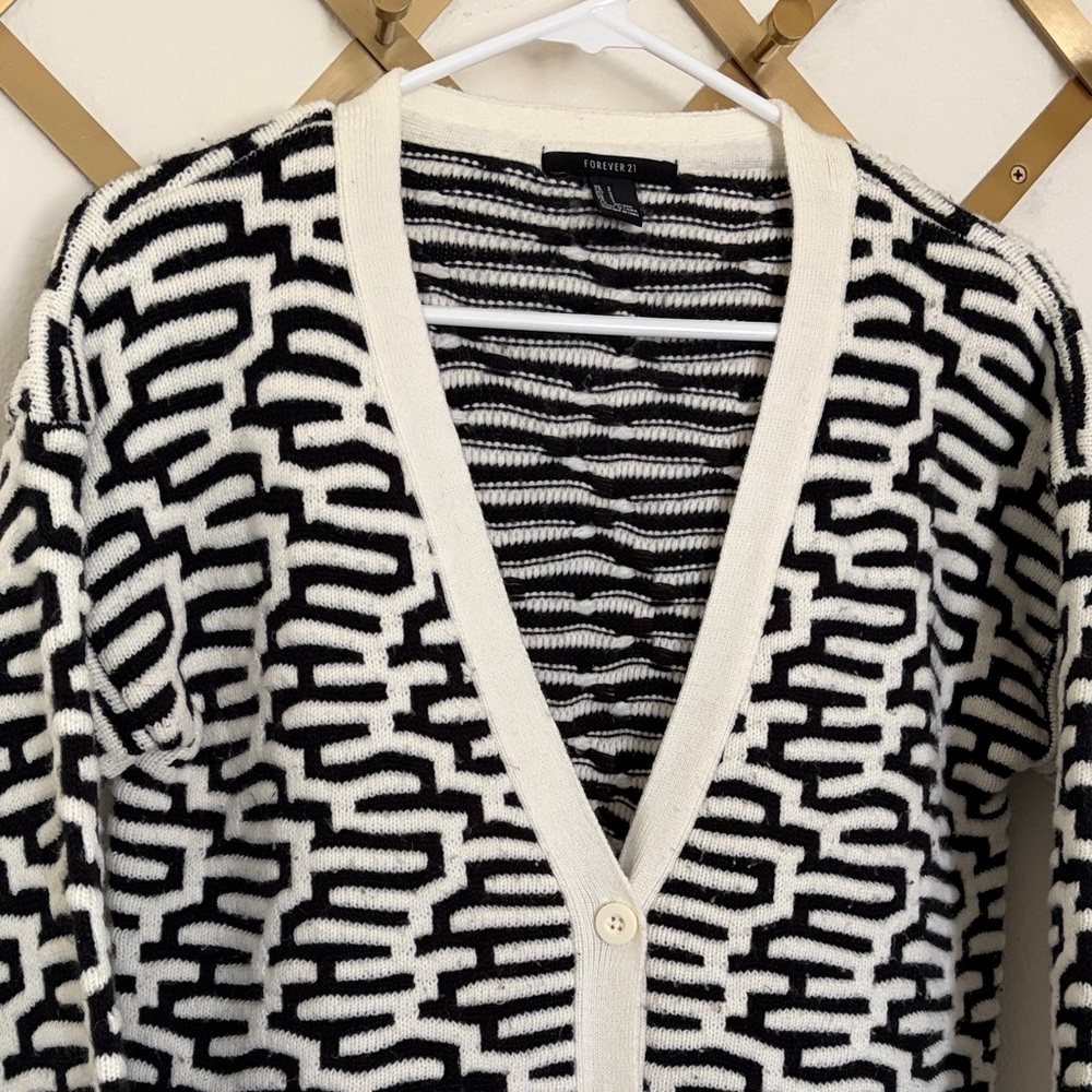 Forever 21 Black & White Geometric Oversized Cardigan